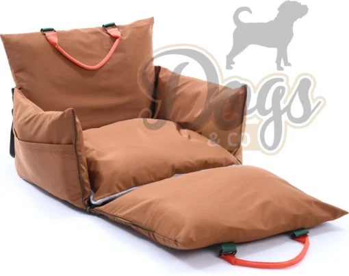 Dogs&Co Luxe Honden Autostoel Royal+ BRUIN Waterproof - Zeer Luxe Hondenmand Voor In De Auto - Comfortabele Honden Autozitje - Veilig Auto Bench Voor Puppy En/of Hond -Dierenwinkel 1200x949 1